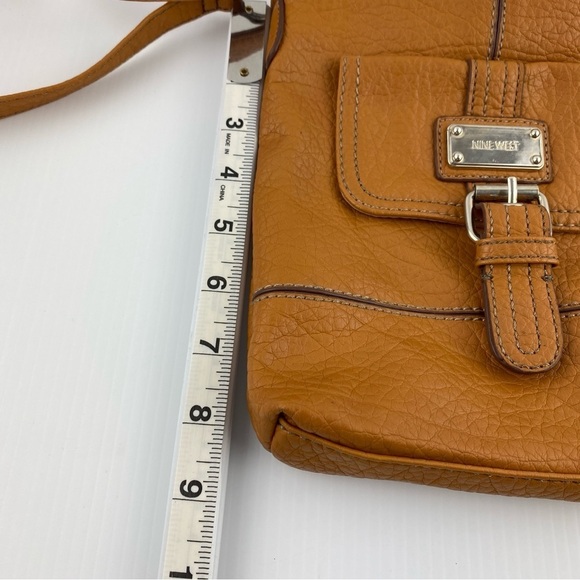 Nine West Purse Crossbody Tan Faux Leather 3 Pockets - Picture 10 of 11